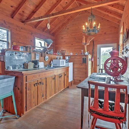 Ark Bunkhouse Fredericksburg Hideaway With Hot Tub Villa Екстериор снимка