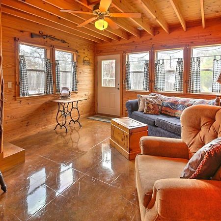 Ark Bunkhouse Fredericksburg Hideaway With Hot Tub Villa Екстериор снимка