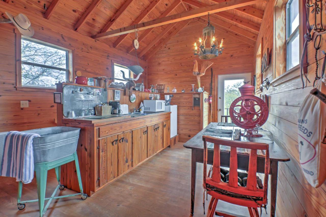 Ark Bunkhouse Fredericksburg Hideaway With Hot Tub Villa Екстериор снимка