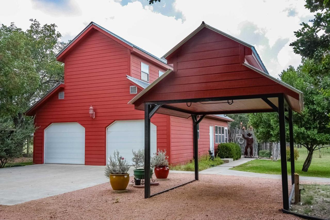 Ark Bunkhouse Fredericksburg Hideaway With Hot Tub Villa Екстериор снимка
