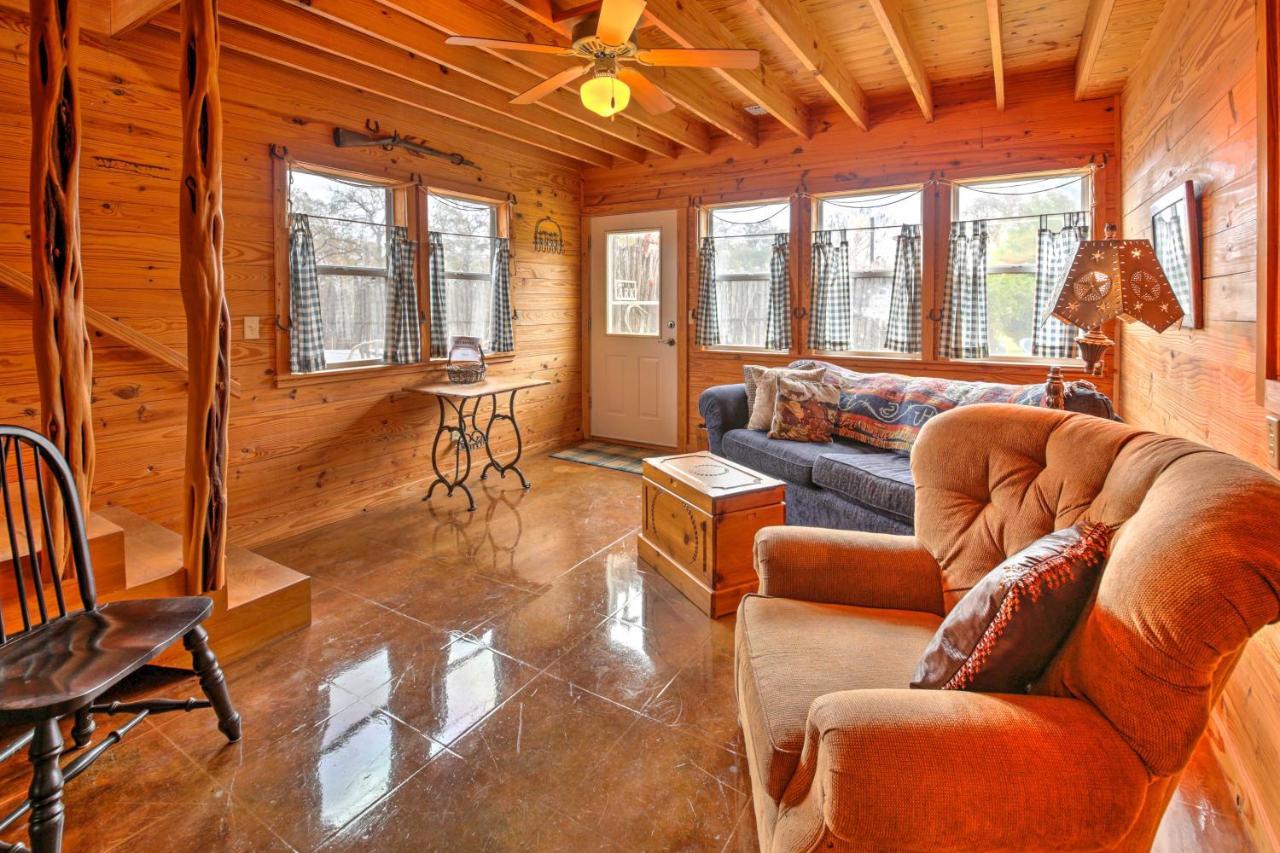 Ark Bunkhouse Fredericksburg Hideaway With Hot Tub Villa Екстериор снимка