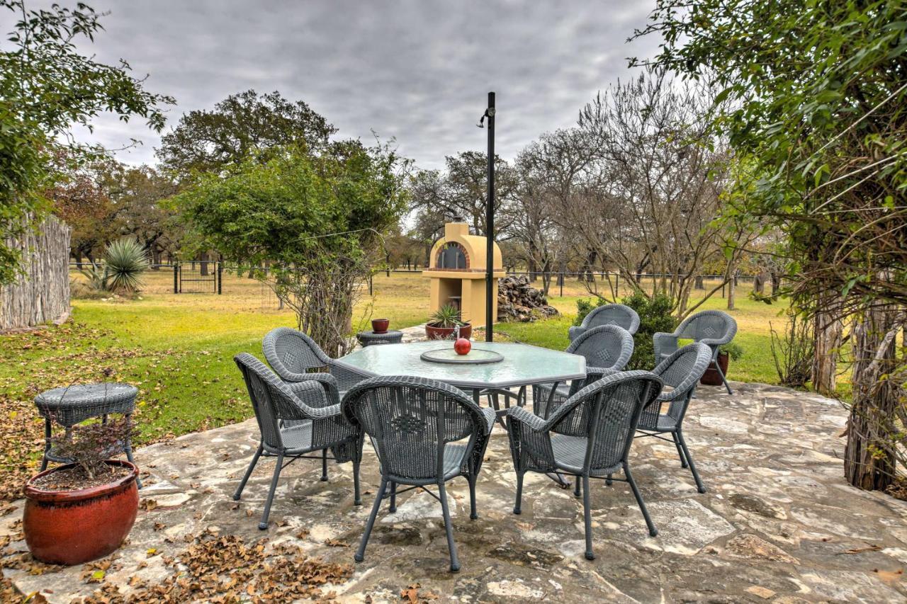 Ark Bunkhouse Fredericksburg Hideaway With Hot Tub Villa Екстериор снимка
