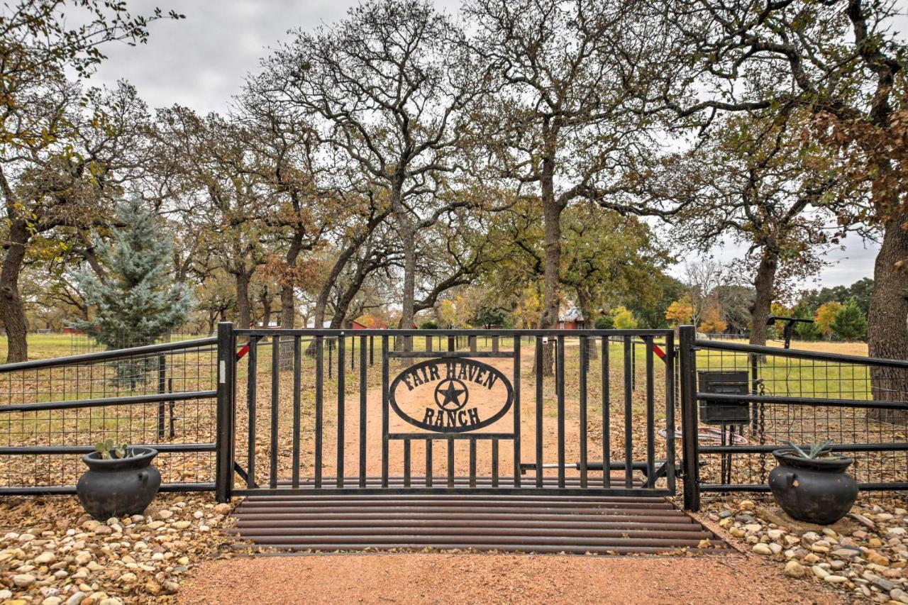 Ark Bunkhouse Fredericksburg Hideaway With Hot Tub Villa Екстериор снимка