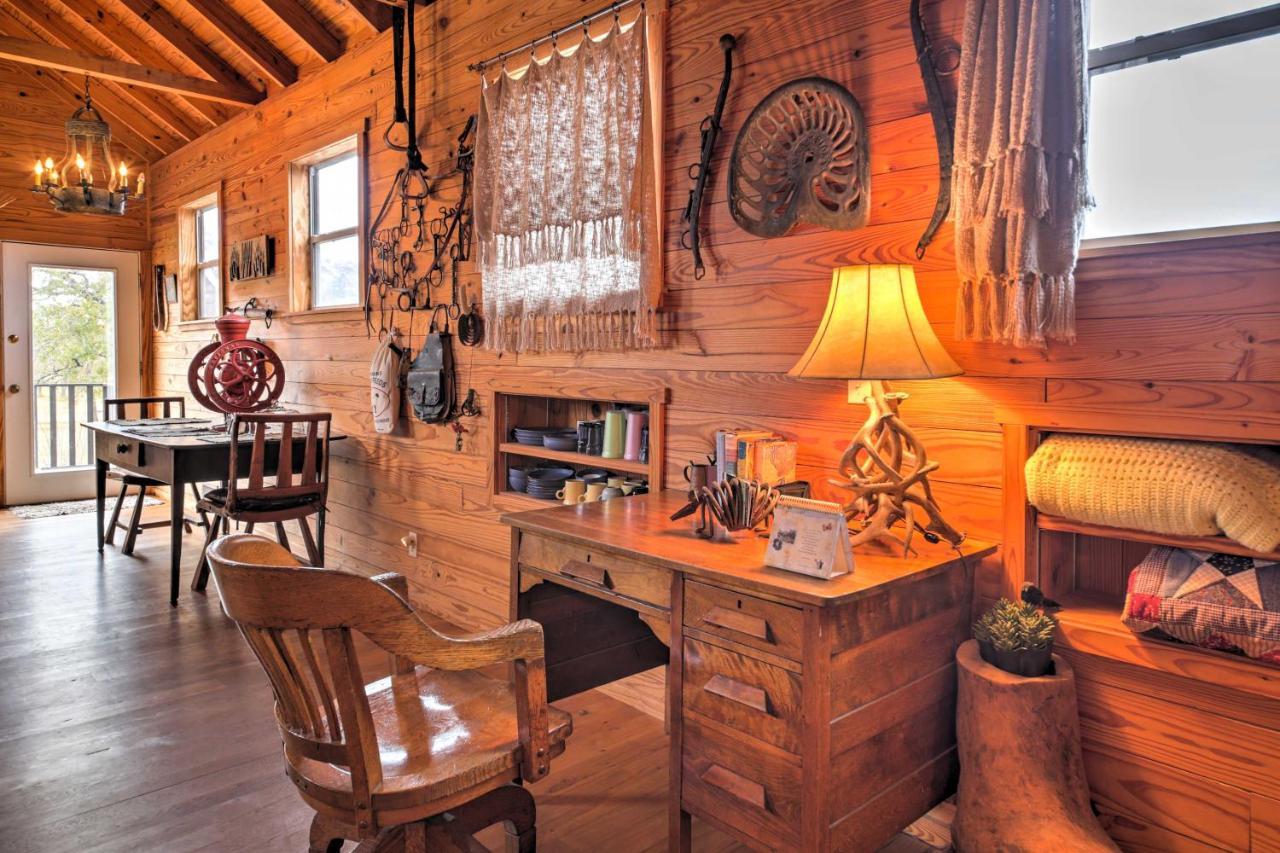 Ark Bunkhouse Fredericksburg Hideaway With Hot Tub Villa Екстериор снимка