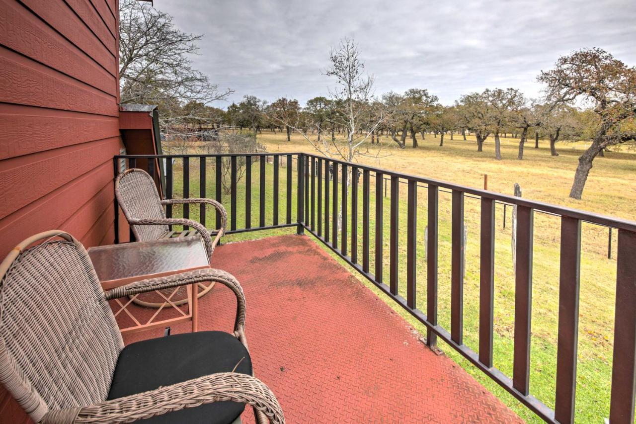Ark Bunkhouse Fredericksburg Hideaway With Hot Tub Villa Екстериор снимка